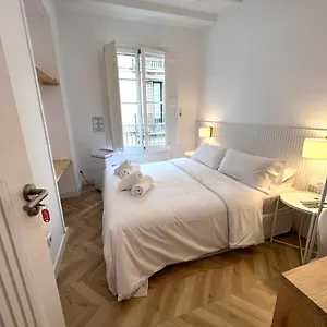 https://the-mo-gotic.catalonia-hotels.com